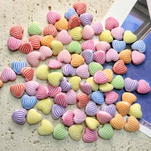 Colorful acrylic heart shaped loose beads mixed color DIY jewelry making accessories wholesale.