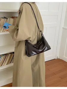 Κορεατική μινιμαλιστική καφέ τσάντα ώμου για γυναίκες, κομψή δερμάτινη τσάντα hobo για καθημερινά.