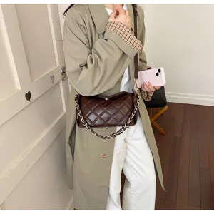 Damen Gesteppte Kettentasche Schultertasche, stilvolle strukturierte Umhängetasche Mode.