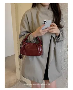 Sac à main plissé bordeaux brillant sac d'épaule rétro minimaliste pour femme