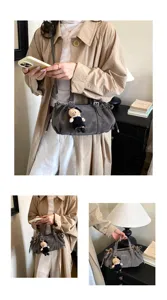 Sac cabas à cordon design de niche coréen, élégant sac bandoulière gris avec ravissante breloque.