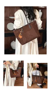 Vintage bruine suède shopper schoudertas voor dames, stijlvolle handtas voor herfst en winter.