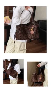 Retro suede tote bag for women, casual large capacity leopard print shoulder commuting bag.