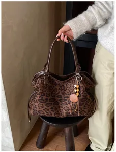 Retro faux suede leopard print tote bag, large capacity casual commuting women shoulder bag.