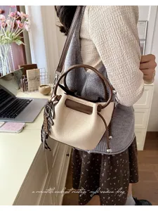 Stylish vintage women shoulder bag, casual pleated bucket crossbody bag with top handle.
