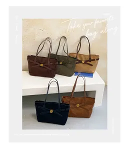Sac cabas en suédine vintage classique de grande capacité pour un look de travail chic.