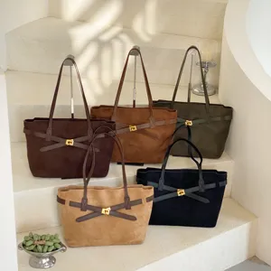 Sac Fourre-tout Rétro en Suédine Grande Capacité Sac à Épaule Femme Élégant Sac Sous les Aisselles Avec Détail de Boucle