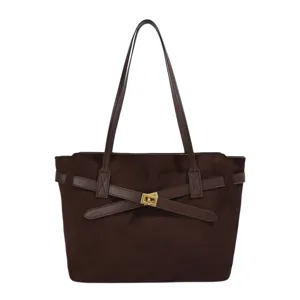Χειμερινή vintage καφέ σουέτ τσάντα tote, μεγάλη χωρητικότητα μοντέσια τσάντα ώμου.