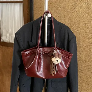 Vintage PU Leather Tote Bag For Women Large Capacity Minimalist Shoulder Bag Solid Color Underarm Bag Fashion Handbag With Pendant