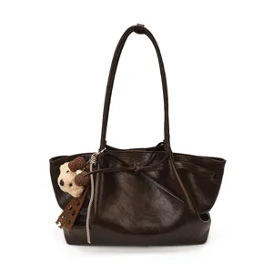 Dark brown retro large capacity tote bag shoulder bag with cute bear pendant for women.