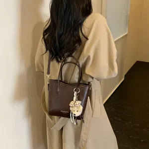 Elegante borsa da donna a tracolla secchiello borsa a mano casual alla moda per uso quotidiano.