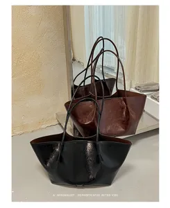 Minimalistische Retro-Ölwachsleder-Tragetasche, große Kapazität Freizeit-Umhängetasche.