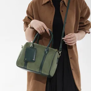 Grüne Wildleder Boston Handtasche für Damen, stylische Retro Umhängetasche mit Kartenhalter.