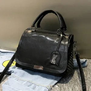 Borsa a Tracolla Boston Vintage in Pelle PU da Donna Borsa Tote Grande Capacità con Borchie Borsa Casual