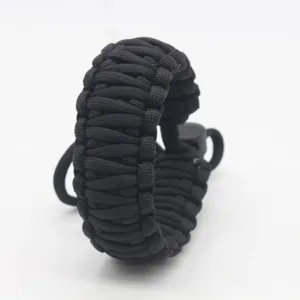 Cinturino da polso per fotocamera in paracord nera, resistente braccialetto di sopravvivenza.