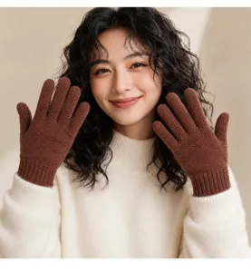 Solid color knit gloves for women and men autumn winter warm thermal stretch wool gloves.