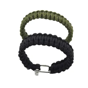 Braccialetto di sopravvivenza in paracord all'aperto con grillo a U fibbia ferro di cavallo