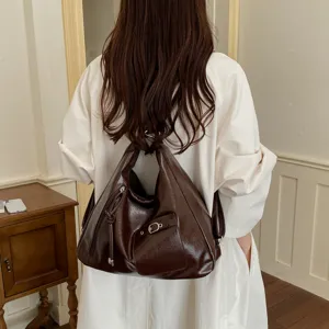 Retro commuting women's large capacity shoulder bag, glossy brown PU leather casual fashion tote 2026