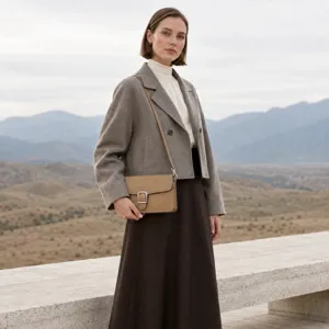 Stylish women's leather crossbody bag, minimalist design, perfect for daily commuting.
