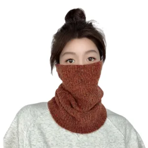 Winter thermal knitted neck gaiter for women, outdoor skiing windproof face cover scarf.