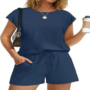 Dames korte mouw loungewear set effen kleur top en drawstring shorts detail.