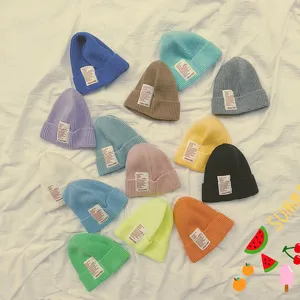 Caldo Berretto in Maglia per Bambini Tinta Unita Casual Beanie Inverno Antivento Carino Etichetta Lettera Cappello Teschio Per Ragazzi E Ragazze