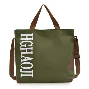 Grand sac cabas en toile verte sac a bandouliere de loisirs avec sangles marron.