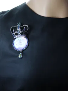 Vintage moon face crown crystal brooch pendant for women elegant fashion jewelry