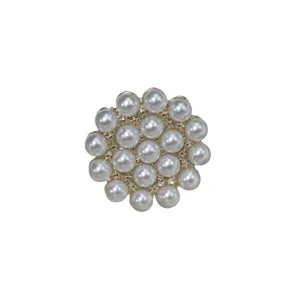 Bague ouverte élégante en perles pour femmes, bijoux de doigt dorés ajustables et chic.