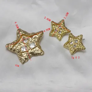 Vintage molten star rhinestone brooch and earrings set, elegant alloy jewelry accessories.
