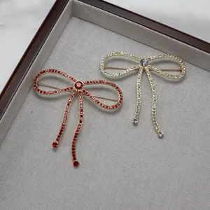 Detailansicht großer Retro Strass Schleifen Brosche, elegante Kristall Accessoires.
