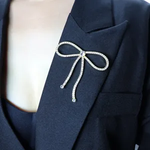 Vintage Strass Schleife Brosche, elegante Kristall Revers Nadel für Damen Kleidung