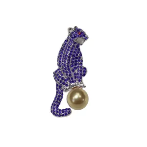 Vintage rhinestone leopard brooch pearl pin for women elegant suit coat clothing gift