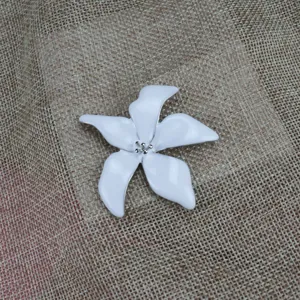 White enamel flower brooch elegant lapel pin plant clothing accessory fashion jewelry gift