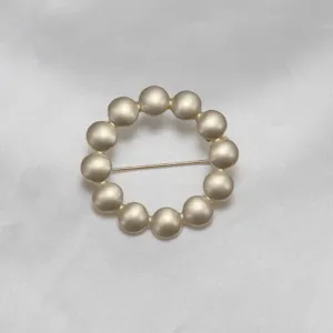 Elegant round enamel bead brooch circular wreath scarf buckle cardigan clip stylish accessory
