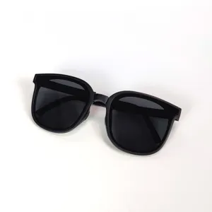 Lunettes de soleil pliantes noires pour femmes, lunettes de soleil polarisées tendance.