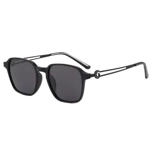 Black square polarized sunglasses for men and women, UV protection vintage eyewear.