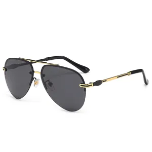 Classic pilot metal polarized sunglasses for men and women, stylish black sun glasses main