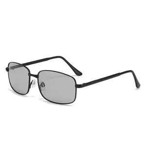 Klassische schwarze Metallrahmen polarisierte Sonnenbrille mit grauen Gläsern für das Autofahren.