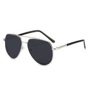 Lunettes de soleil aviateur classique a double pont en metal pour homme et femme, polarisees.
