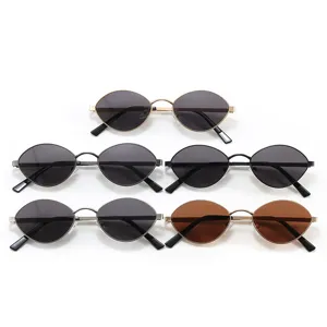 Retro oval sunglasses for men and women, vintage metal frame sun glasses with UV protection.