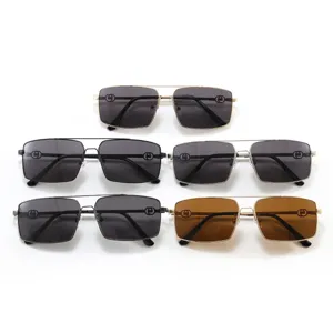 Occhiali da sole rétro da uomo con doppio ponte in metallo, lenti polarizzate UV per guida e moda.