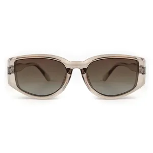 Women retro polarized sunglasses with chunky translucent frame and stylish gradient lenses.