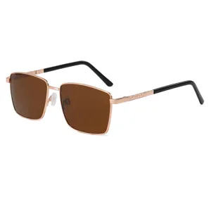 Lunettes de soleil polarisées carrées pour hommes en métal avec verres bruns de protection UV.