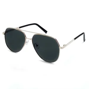 Classic metal aviator sunglasses for men, polarized driving fishing eyewear with sleek frames.