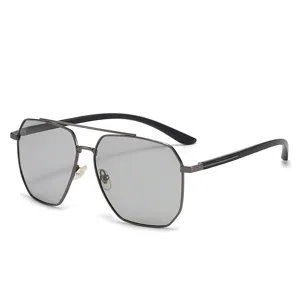 Gafas de sol poligonales para hombres con doble puente y montura de metal elegante.