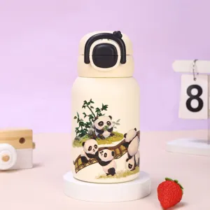 Lindo termo de acero inoxidable con panda de dibujos animados y tapa de rebote.