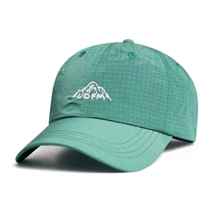 Casquette de baseball de protection solaire extérieure légère et respirante à séchage rapide.