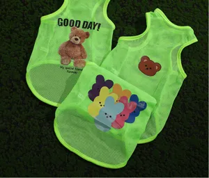 Atmungsaktive Mesh-Hundeweste in Neonbunt mit Bärenmuster, ideal für Frühling und Sommer.
