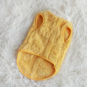 Gilet jaune en polaire pour chien, vêtement chaud et duveteux d'hiver pour petit animal.